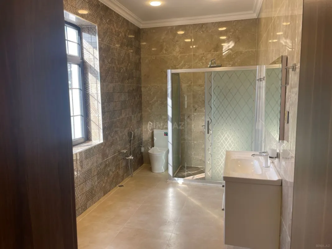 Satılır 6 otaqlı həyət evi 260 m²