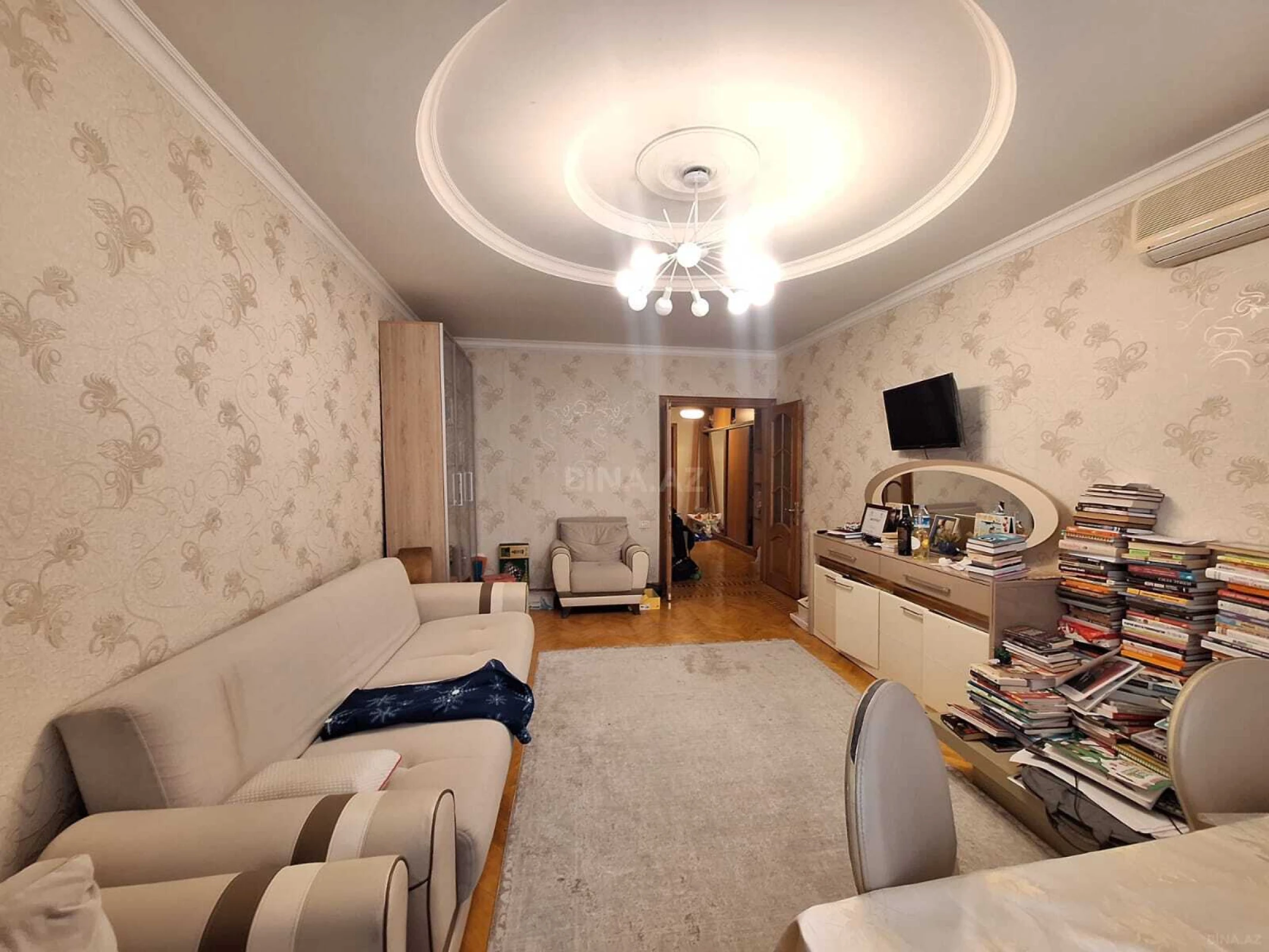 Satılır 3 otaqlı mənzil 110 m²