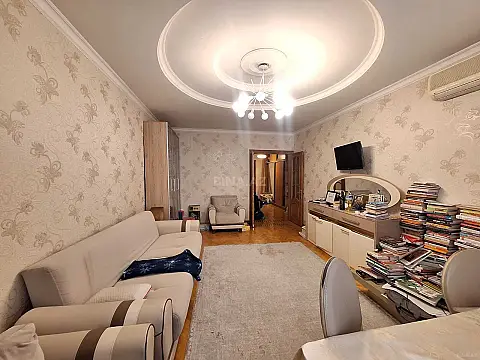 Satılır 3 otaqlı mənzil 110 m²