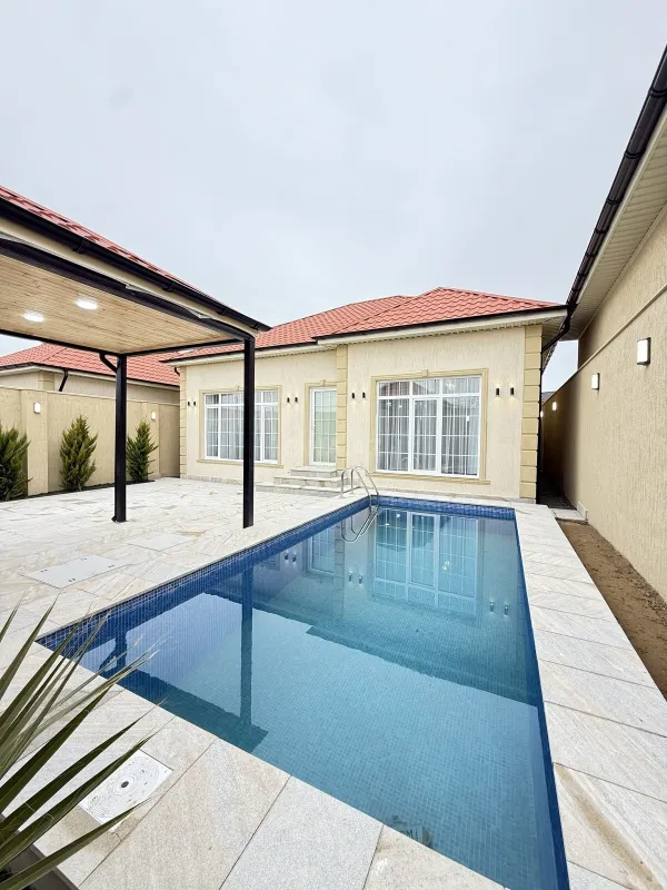 Satılır 4 otaqlı həyət evi 150 m²