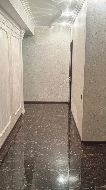 Satılır 3 otaqlı mənzil 135 m²