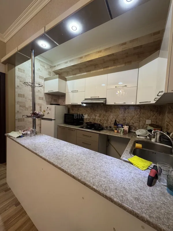 Satılır 2 otaqlı mənzil 65 m²