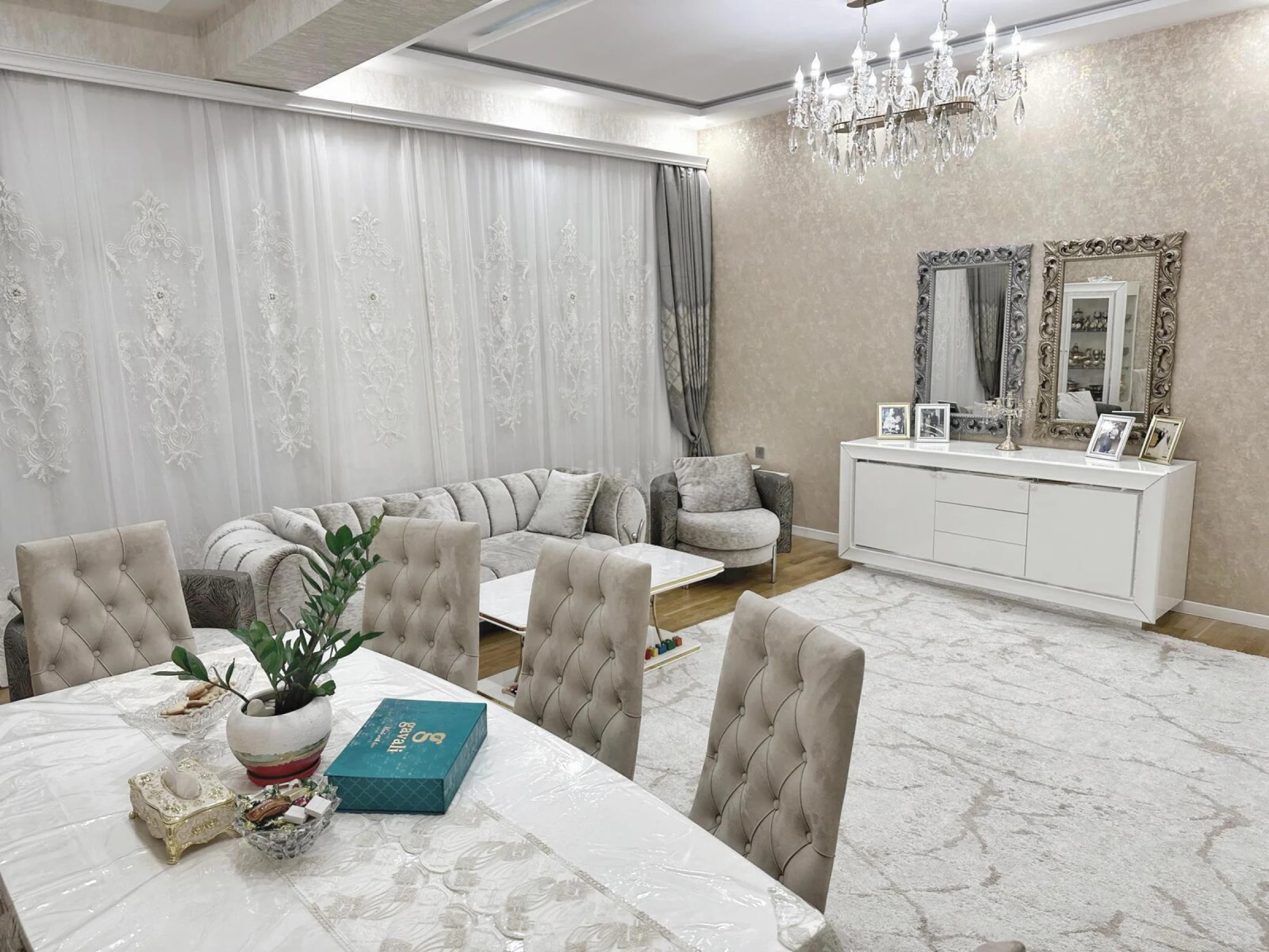Satılır 3 otaqlı mənzil 136.6 m²