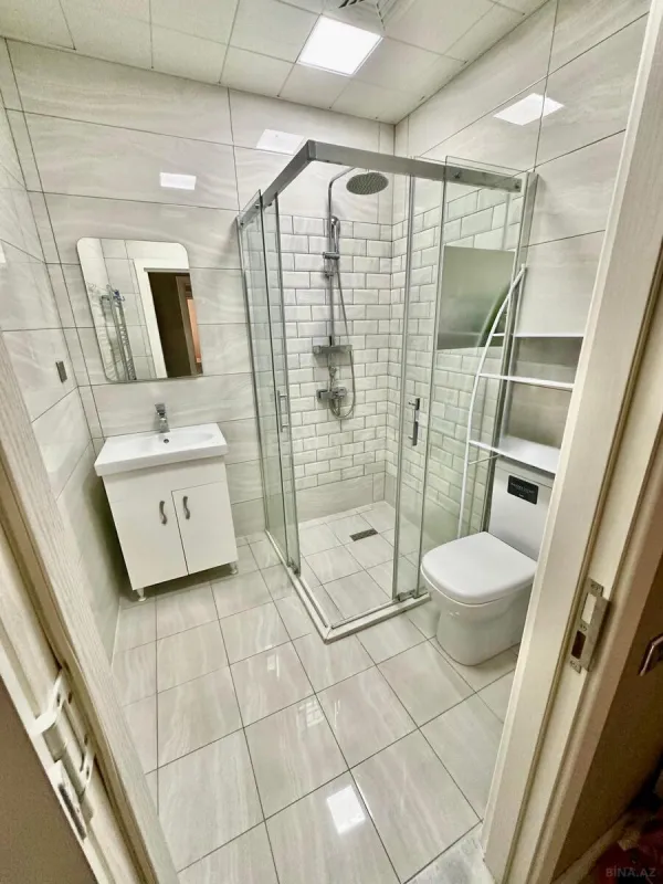 Satılır 3 otaqlı mənzil 136.6 m²