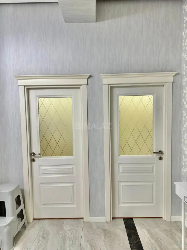 Satılır 3 otaqlı mənzil 136.6 m²