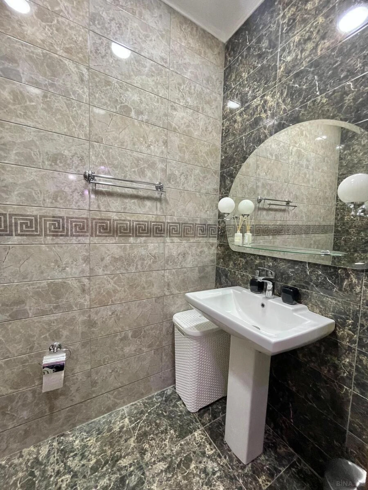 Kirayə verilir 3 otaqlı mənzil 127 m²