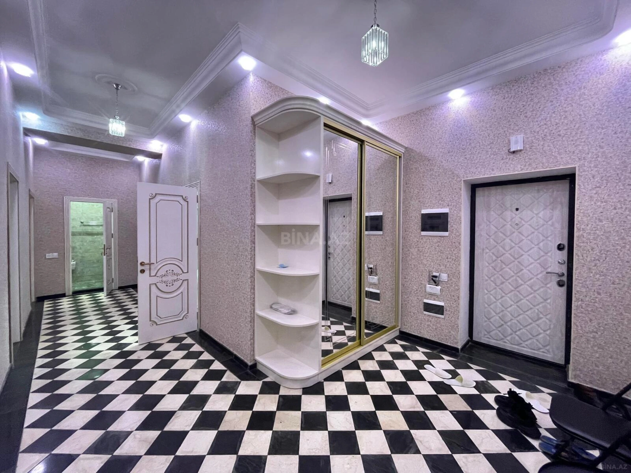 Kirayə verilir 3 otaqlı mənzil 127 m²