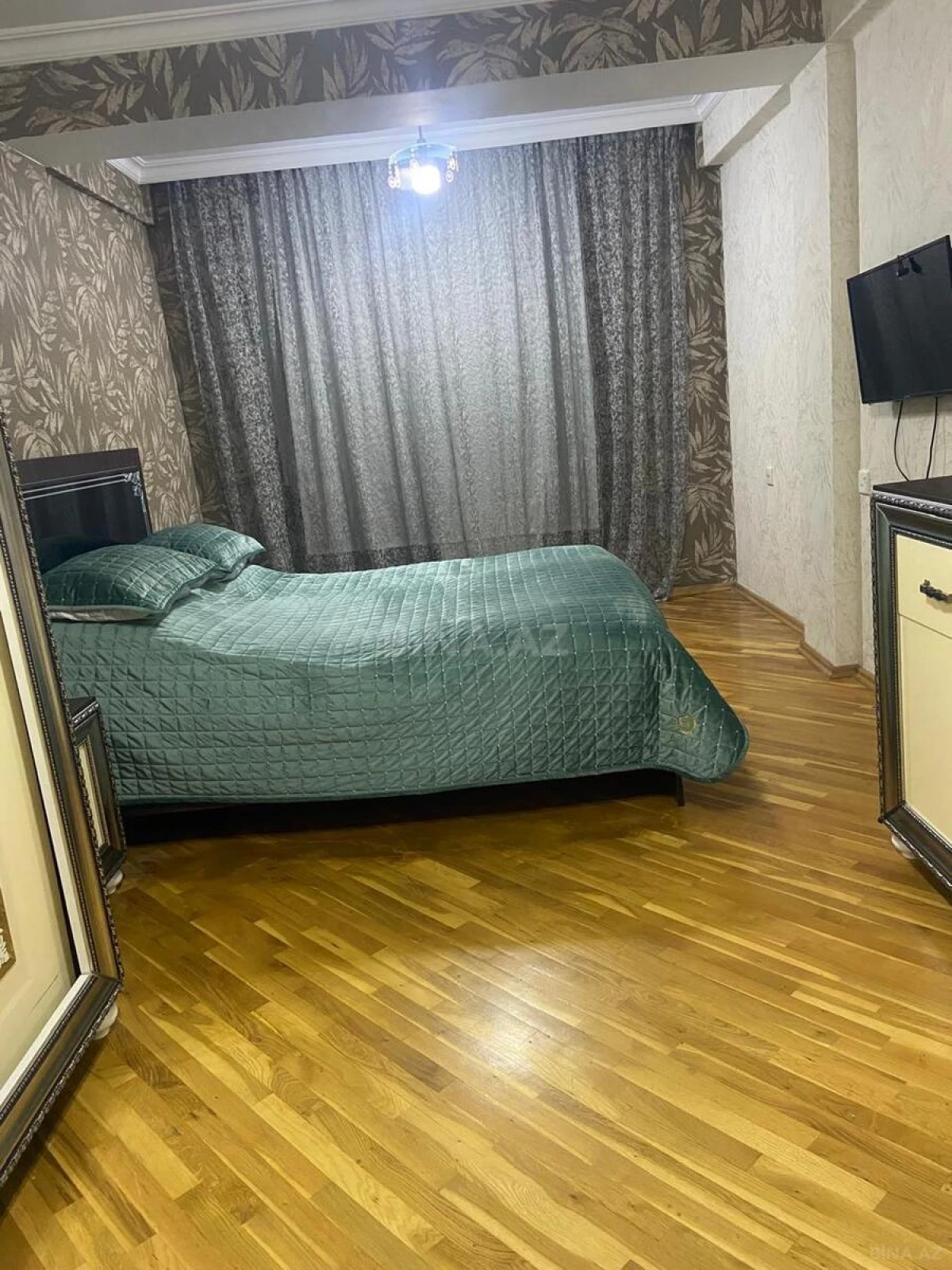 Satılır 2 otaqlı mənzil 95 m²