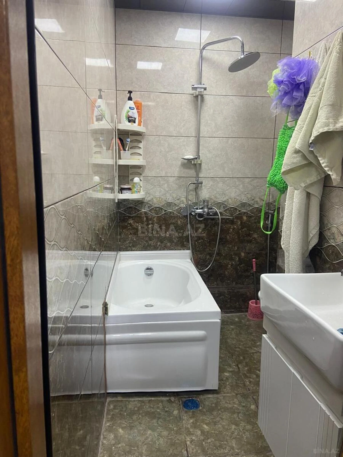 Satılır 2 otaqlı mənzil 95 m²