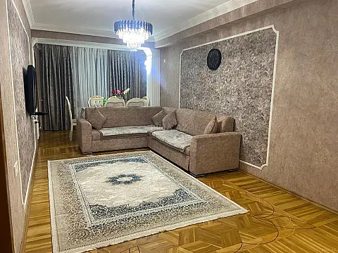 Satılır 2 otaqlı mənzil 95 m²