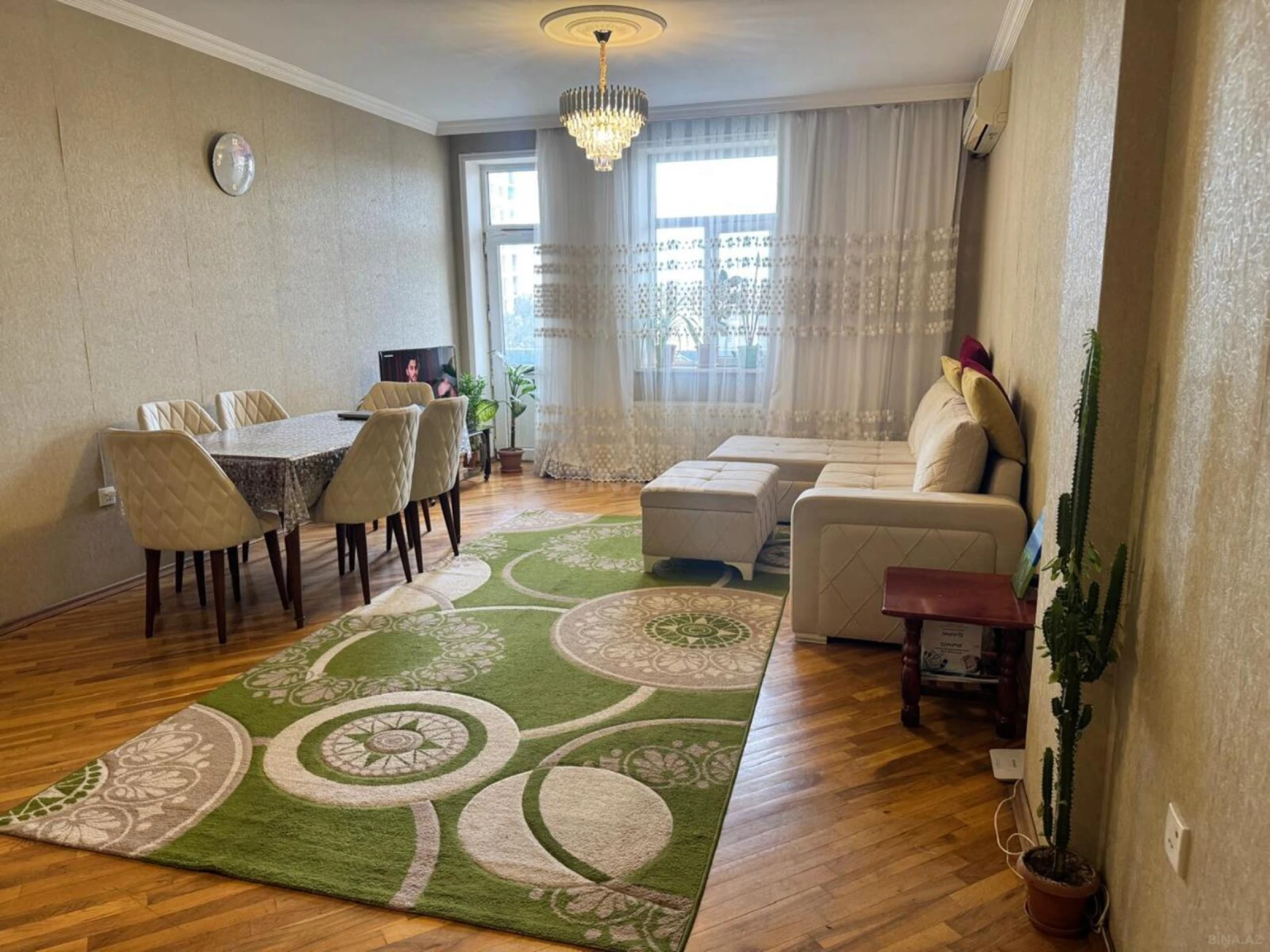 Satılır 2 otaqlı mənzil 94 m²