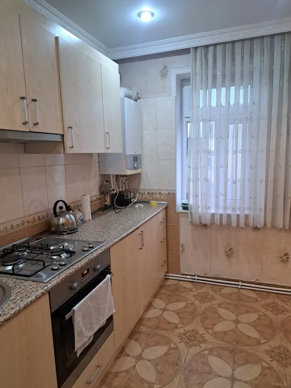 Satılır 4 otaqlı mənzil 80 m²