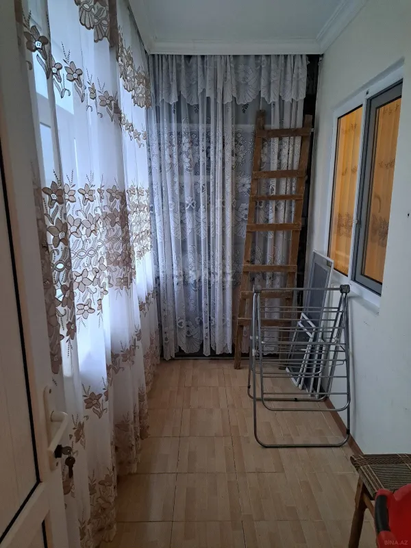 Satılır 4 otaqlı mənzil 80 m²