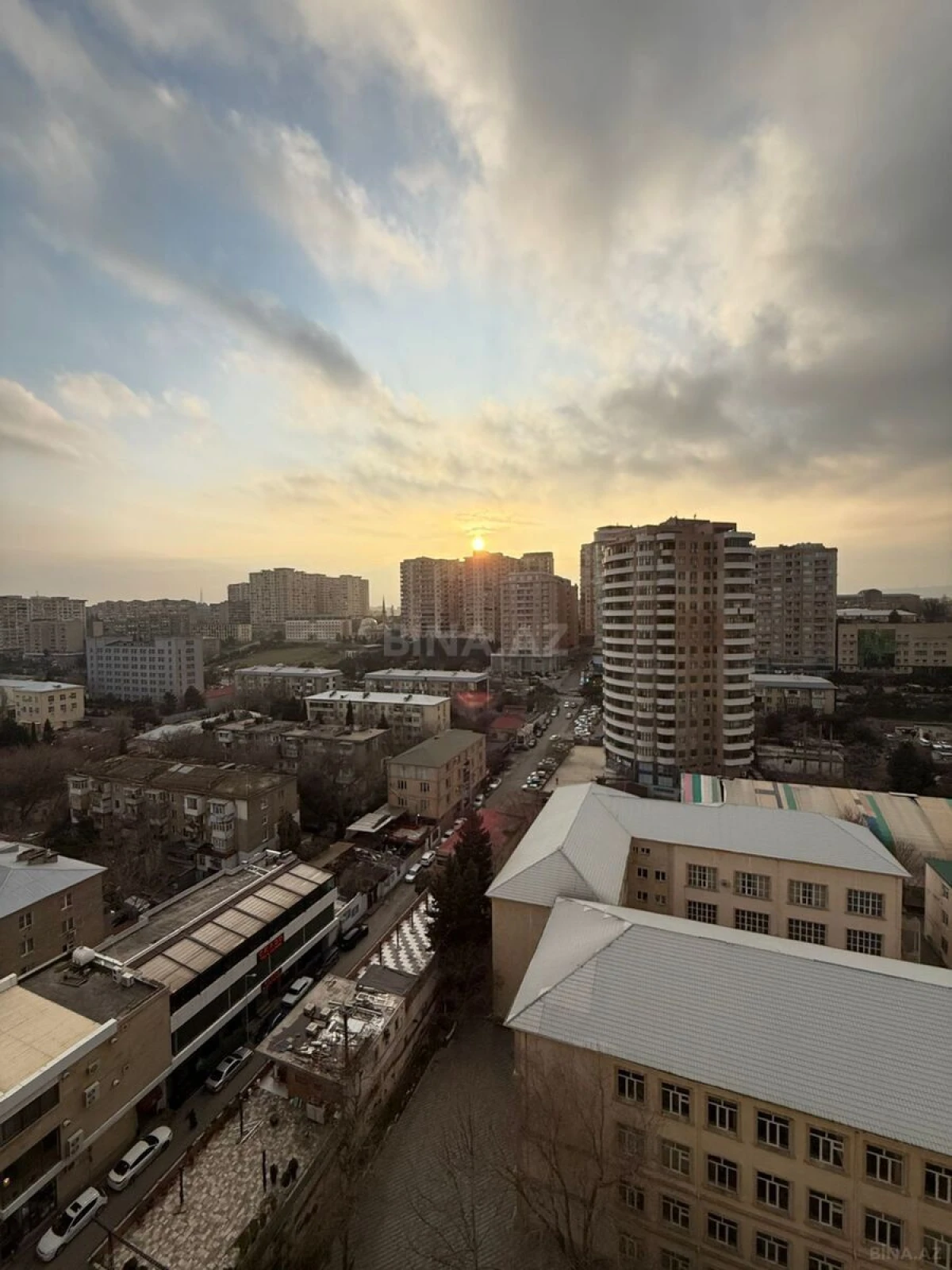 Satılır 2 otaqlı mənzil 65 m²