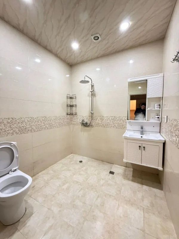 Satılır 2 otaqlı mənzil 65 m²