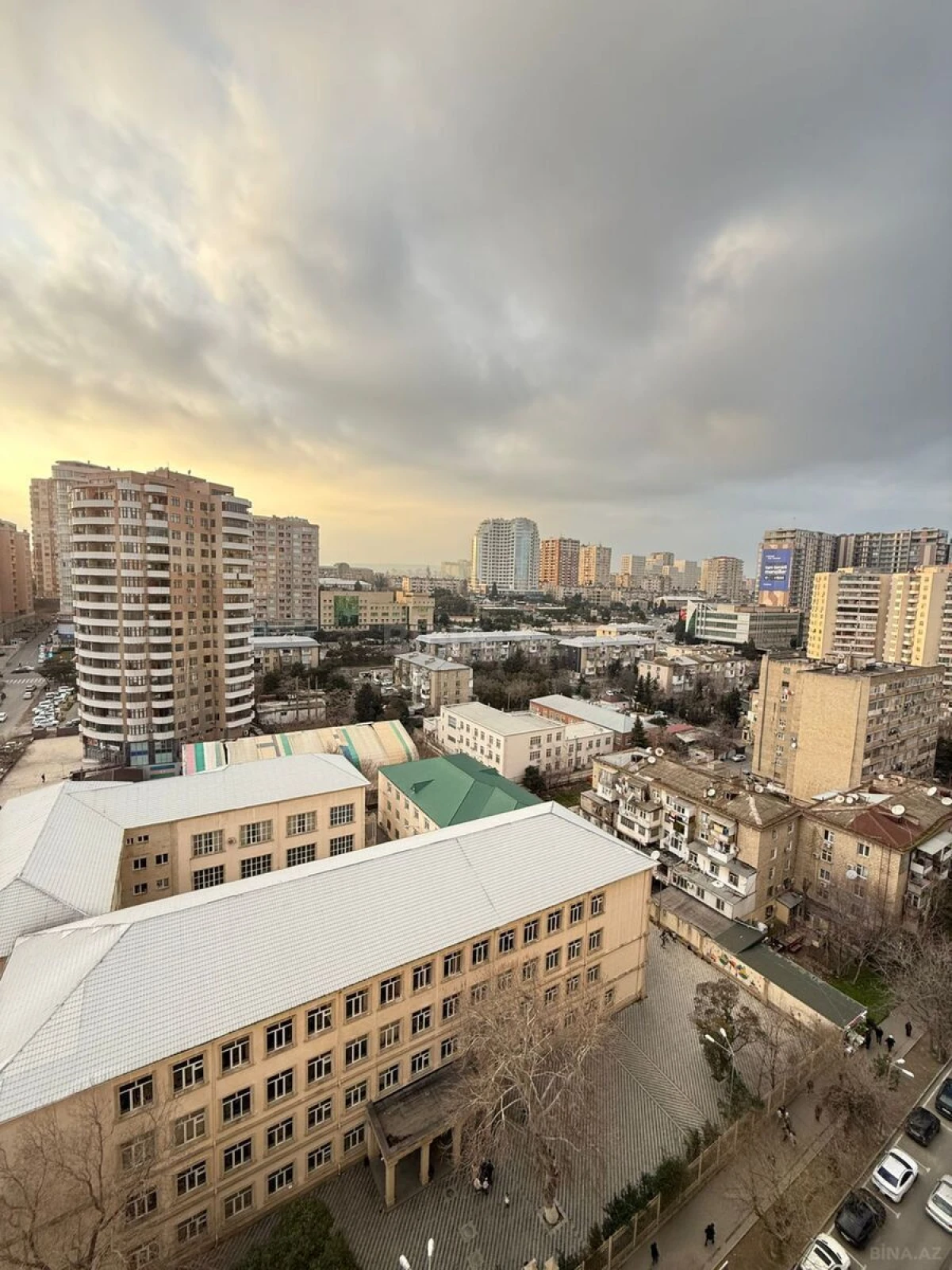 Satılır 2 otaqlı mənzil 65 m²