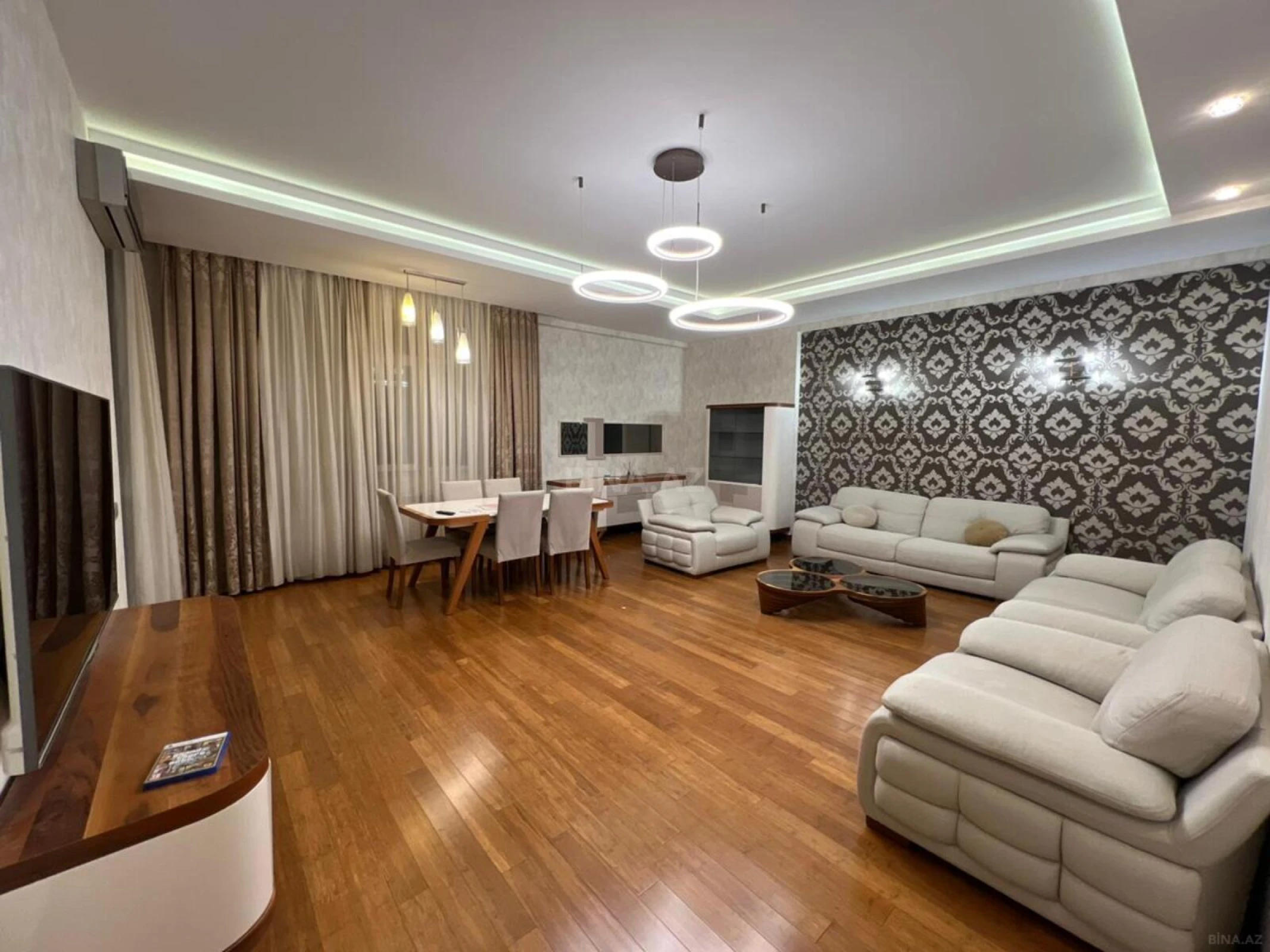 Kirayə verilir 3 otaqlı mənzil 150 m²