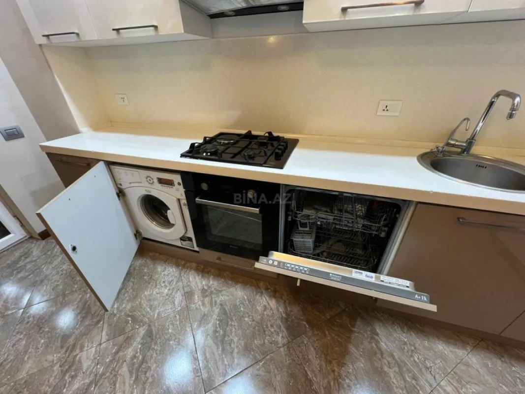 Kirayə verilir 3 otaqlı mənzil 150 m²