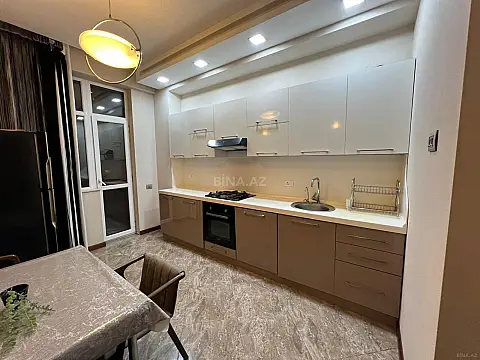 Kirayə verilir 3 otaqlı mənzil 150 m²