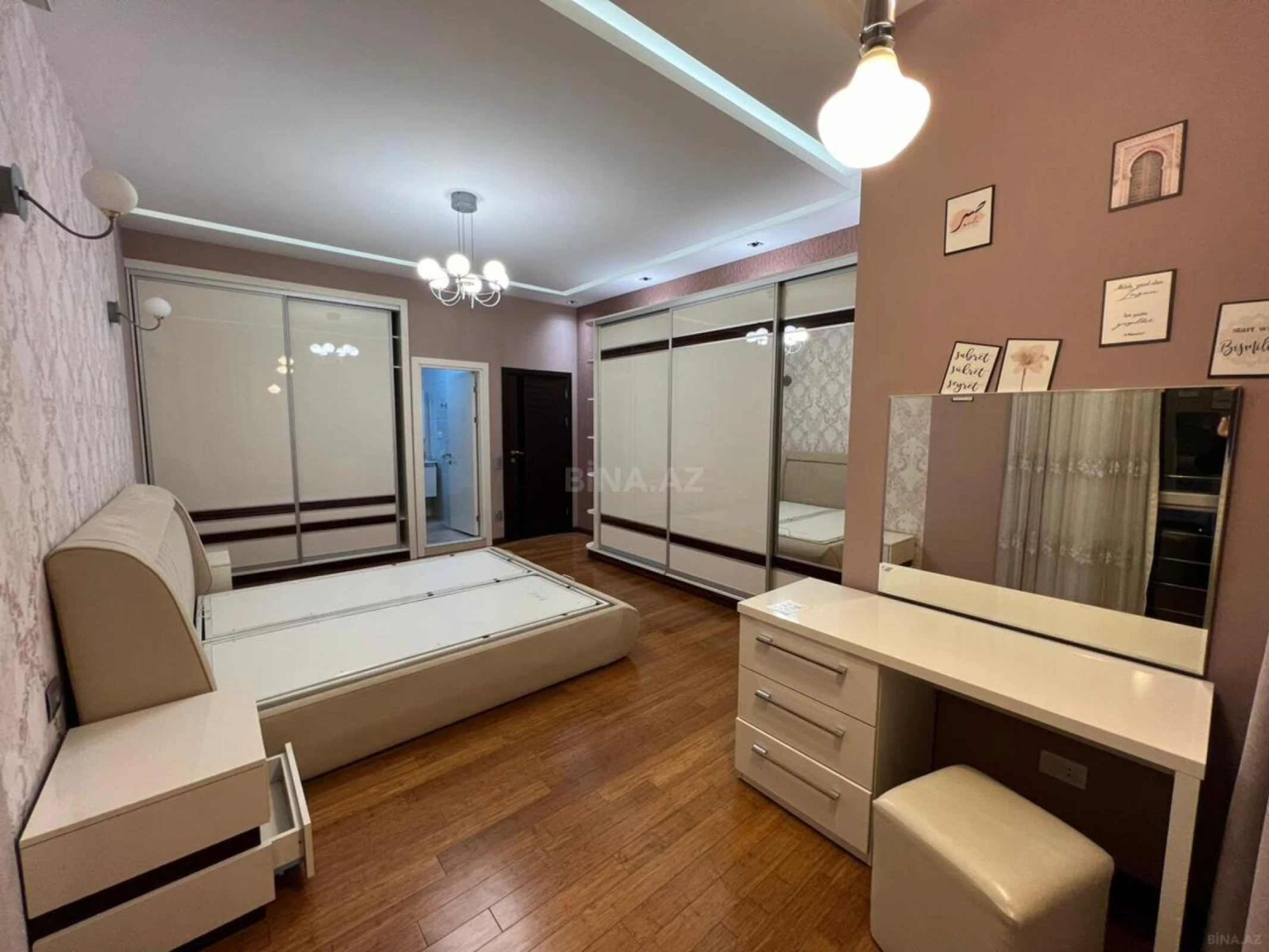 Kirayə verilir 3 otaqlı mənzil 150 m²