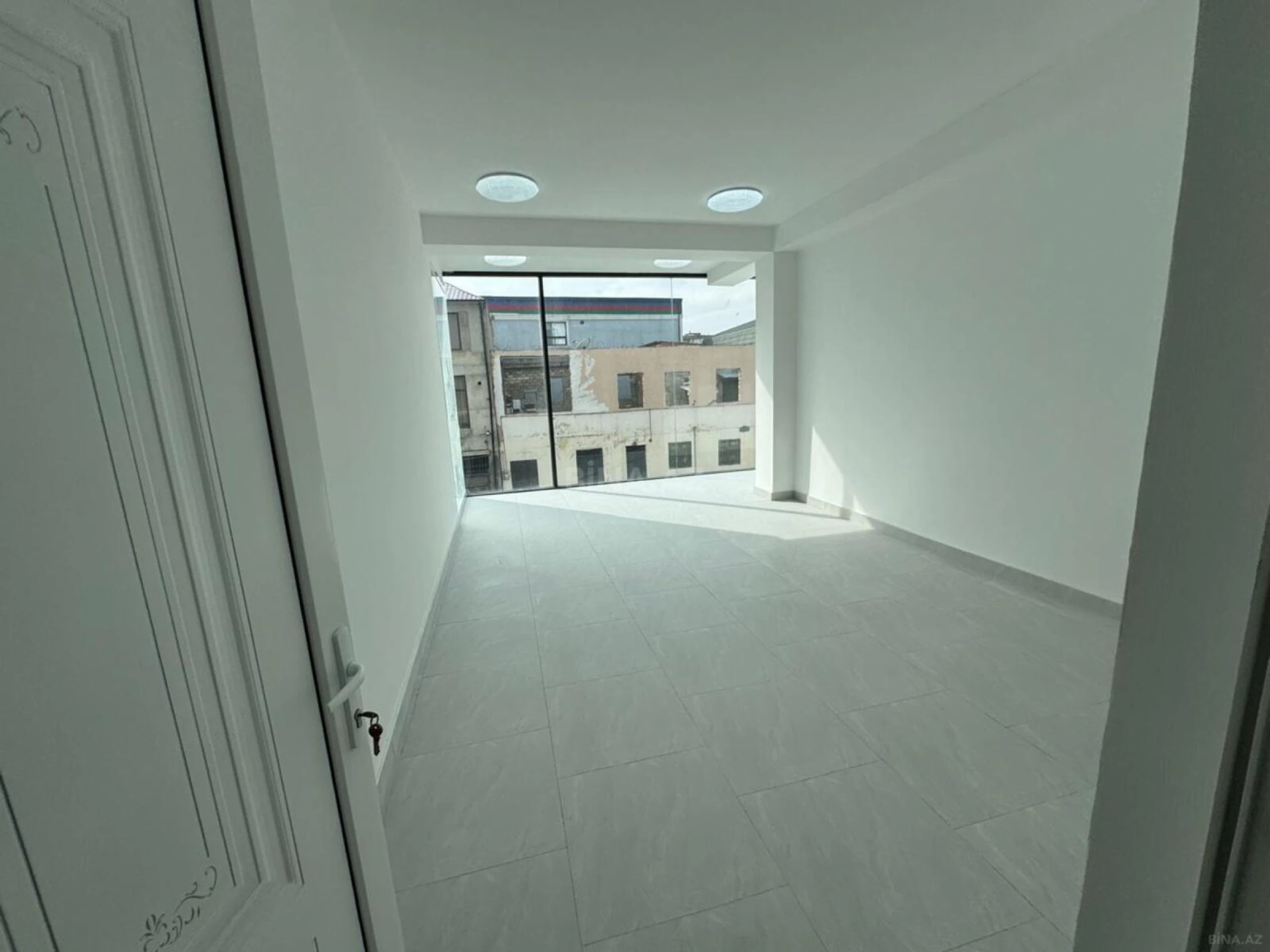 Kirayə verilir obyekt 350 m²