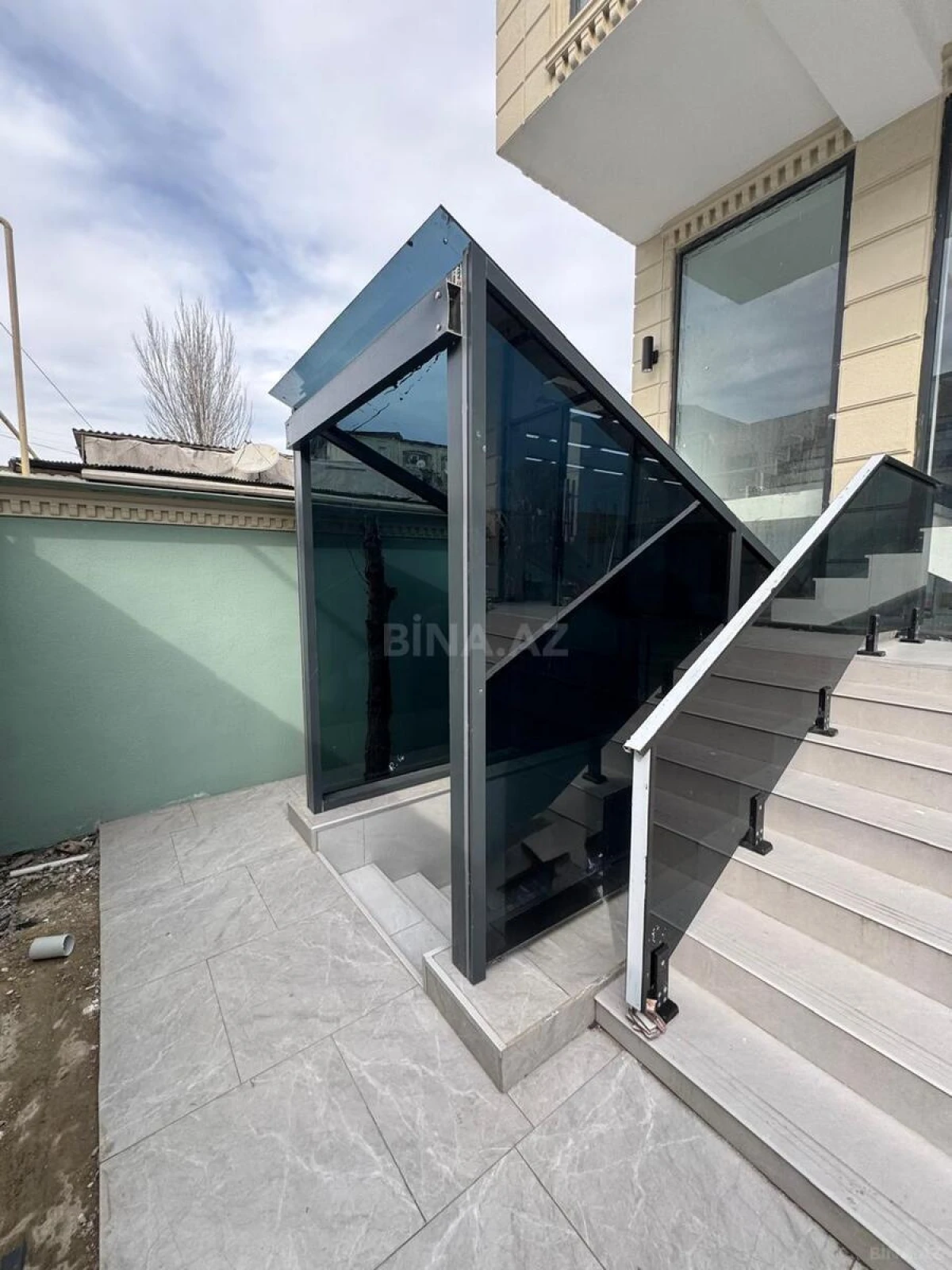 Kirayə verilir obyekt 350 m²