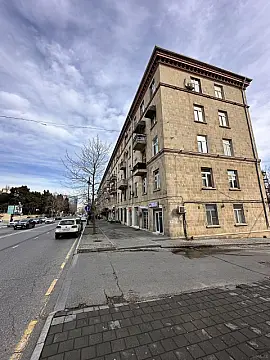 Satılır 3 otaqlı ofis 80 m² — Bakı, Yasamal 3 otaq 80.00 m²