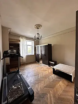 Satılır 3 otaqlı ofis 80 m²