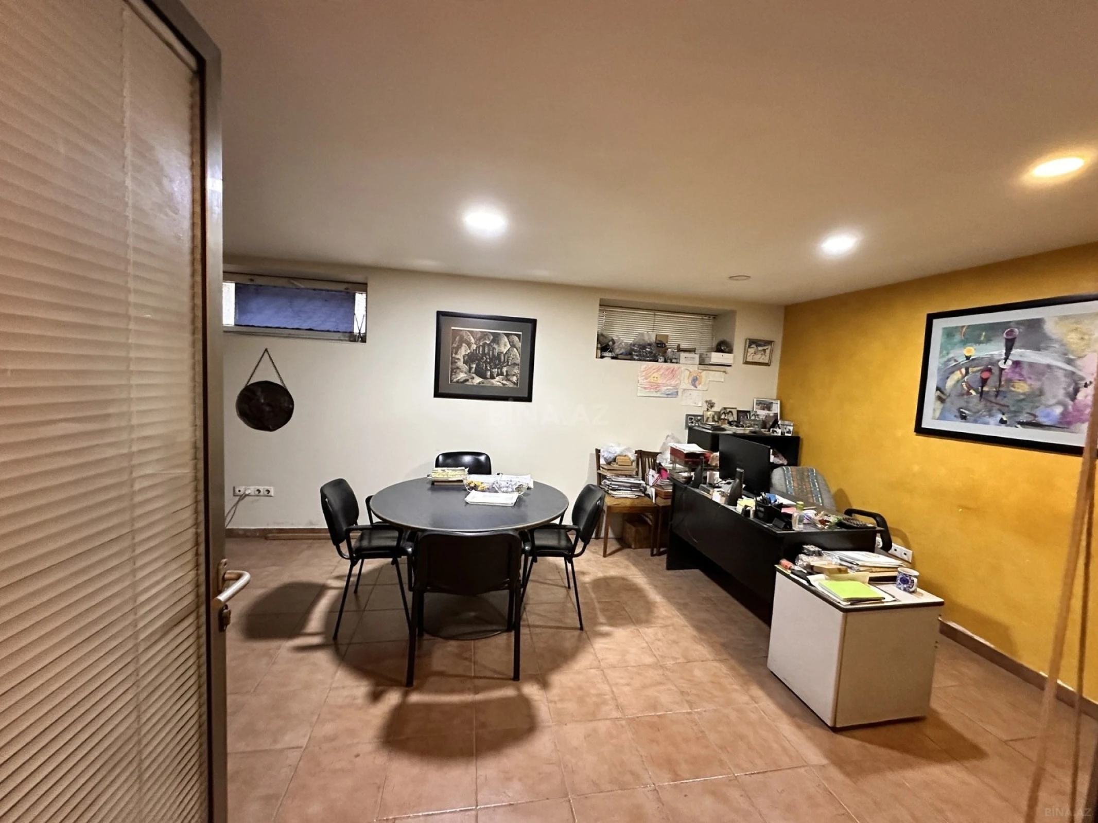 Satılır 3 otaqlı ofis 80 m²