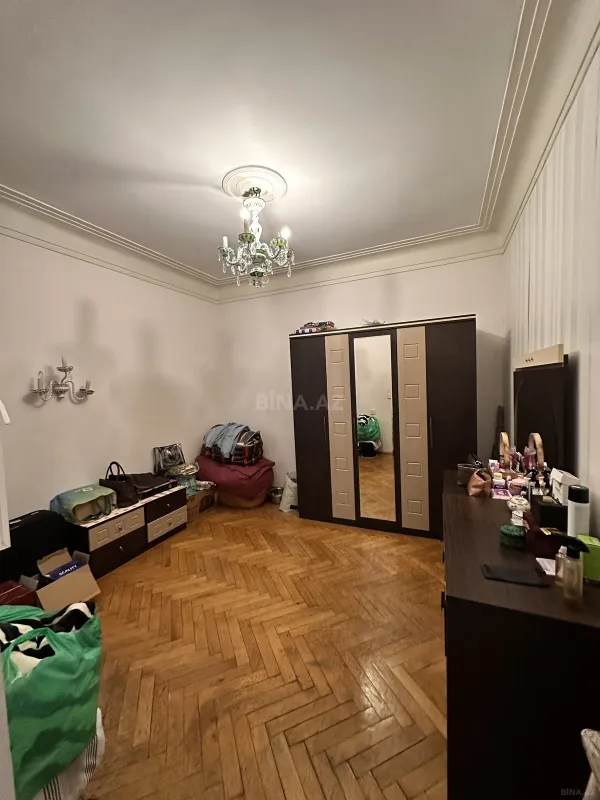 Satılır 3 otaqlı ofis 80 m²