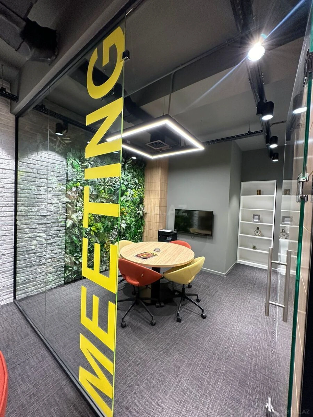 Kirayə verilir 2 otaqlı mənzil 65 m²