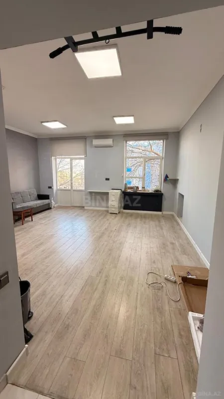 Satılır 1 otaqlı mənzil 45 m²