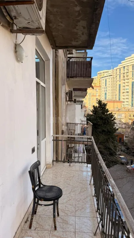 Satılır 1 otaqlı mənzil 45 m²