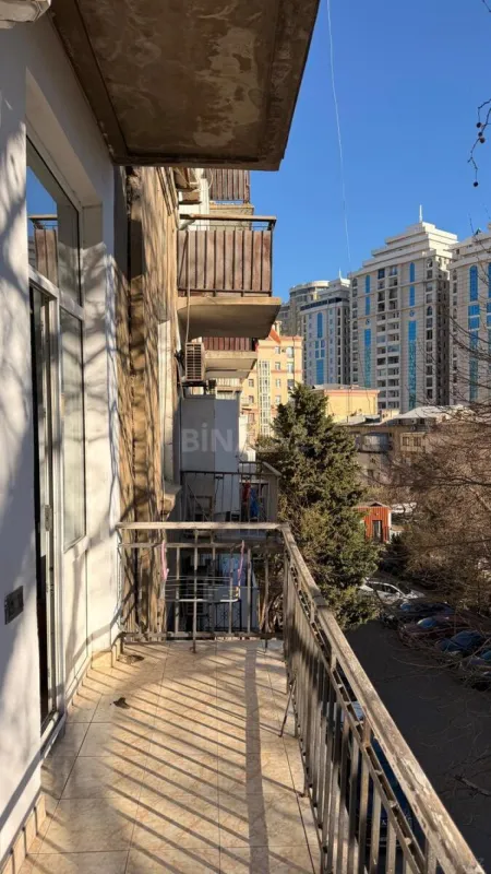 Satılır 1 otaqlı mənzil 45 m²