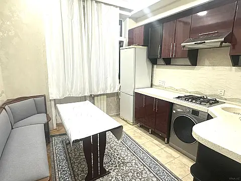 Kirayə verilir 2 otaqlı mənzil 90 m² — Bakı 2 otaq 90.00 m²