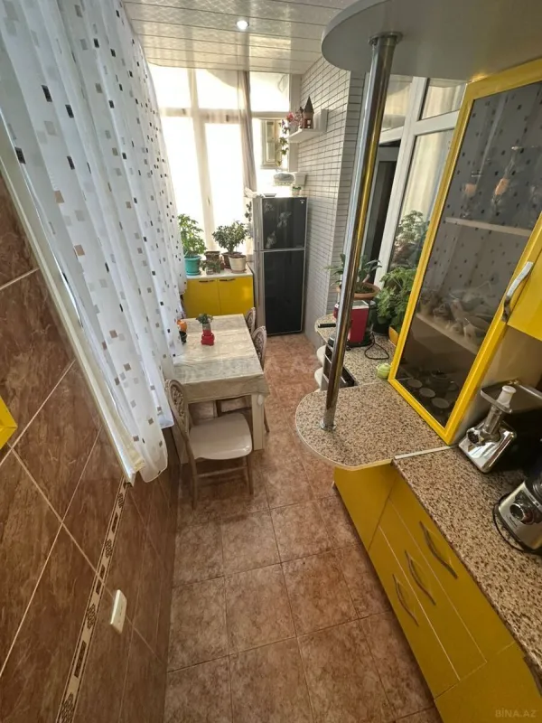 Satılır 3 otaqlı mənzil 105 m²