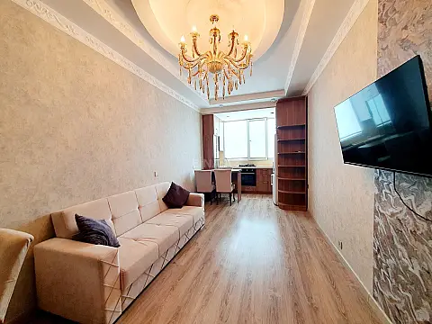 Kirayə verilir 2 otaqlı mənzil 55 m²