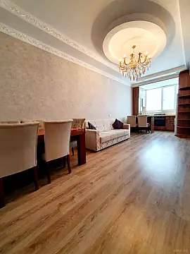 Kirayə verilir 2 otaqlı mənzil 55 m²