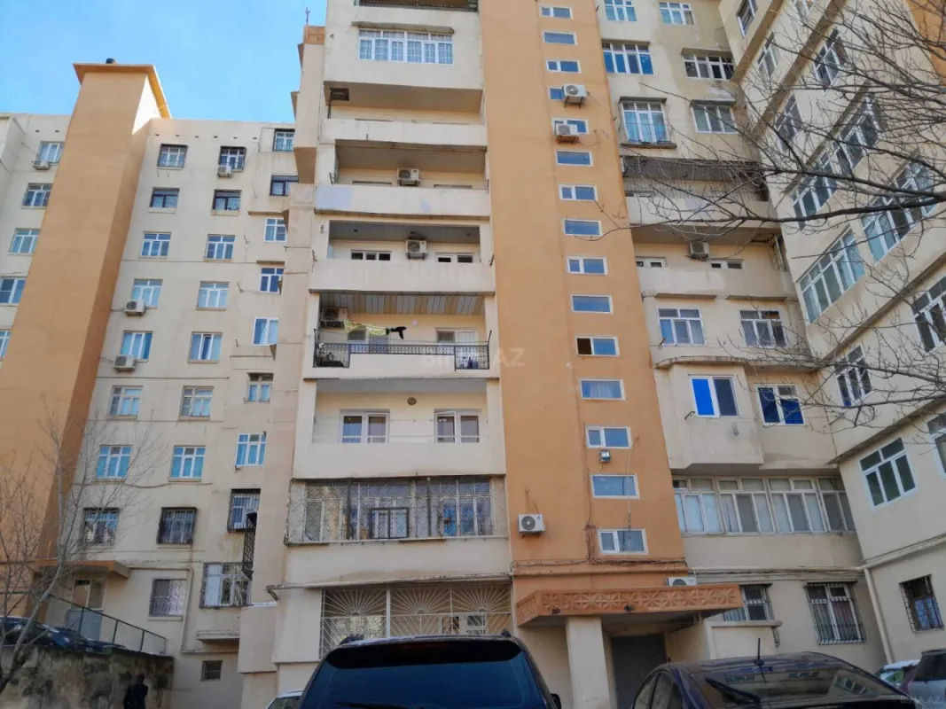 Satılır 2 otaqlı mənzil 71 m²