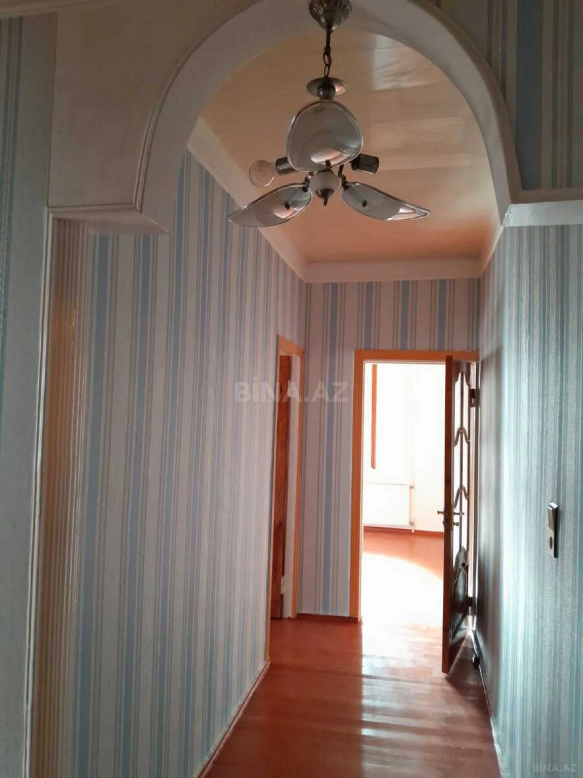 Satılır 2 otaqlı mənzil 71 m²