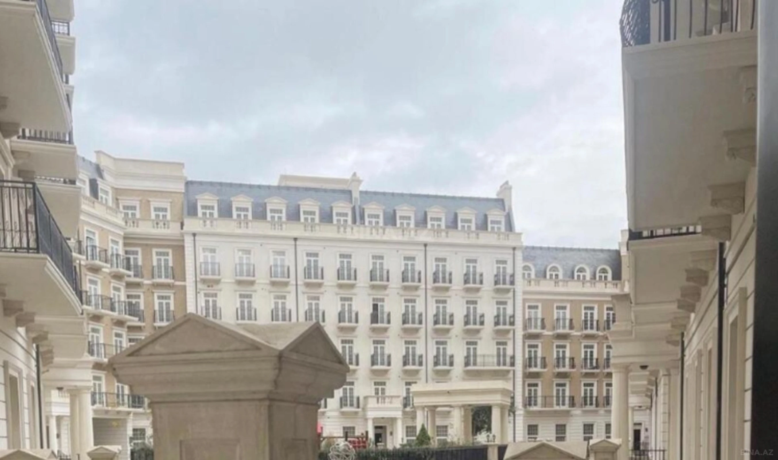 Satılır 2 otaqlı mənzil 60 m²