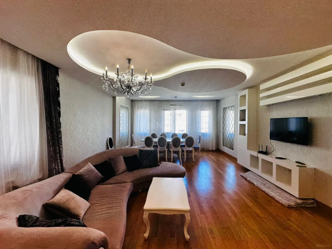 Kirayə verilir 5 otaqlı mənzil 250 m²