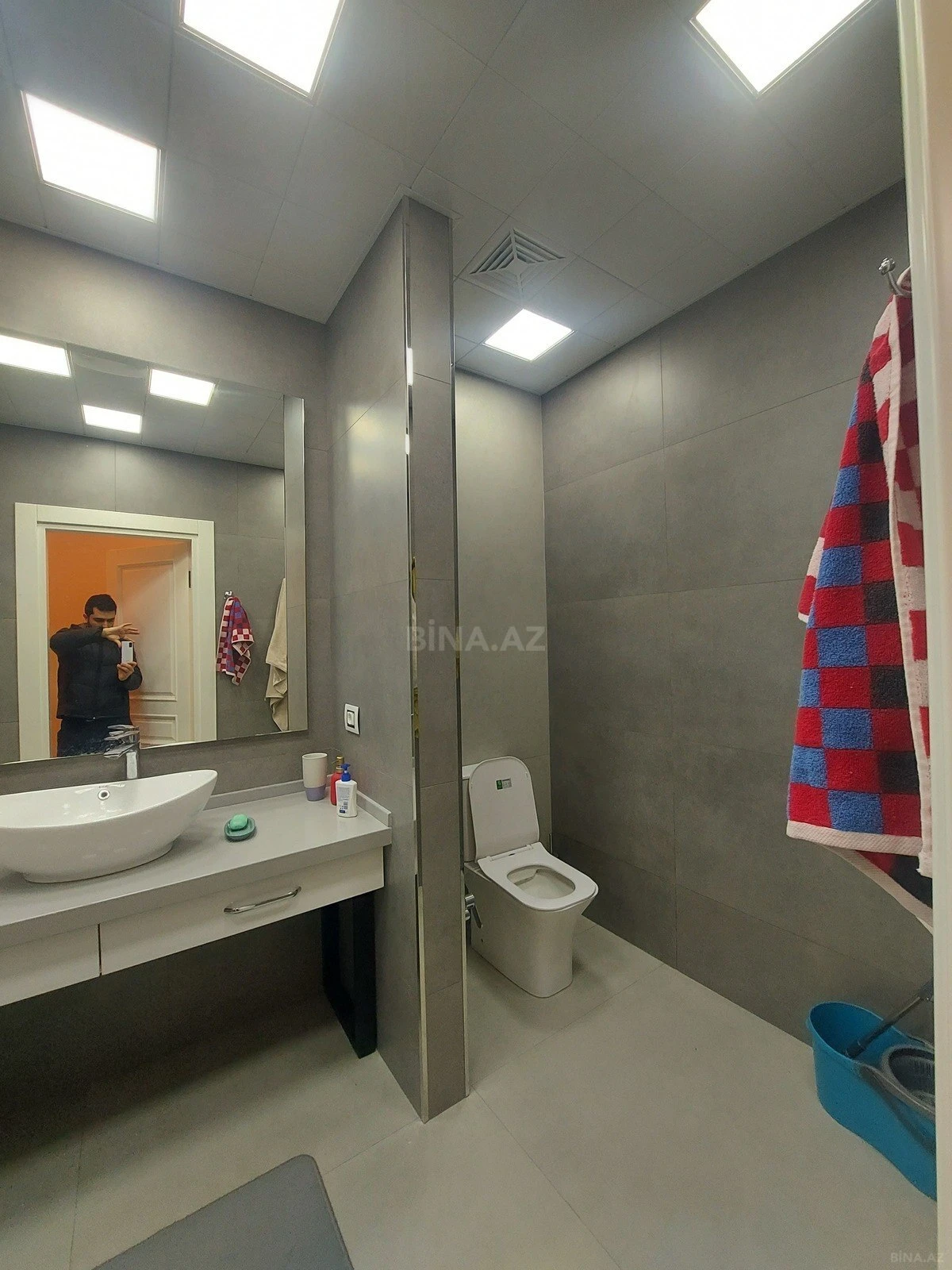 Kirayə verilir 5 otaqlı mənzil 250 m²