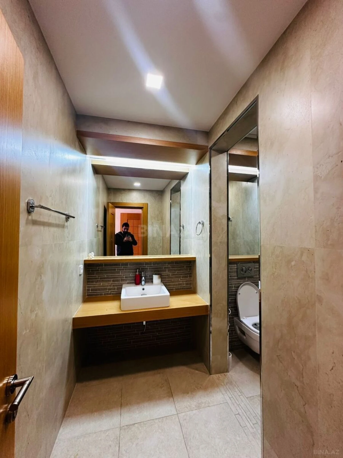 Kirayə verilir 5 otaqlı mənzil 250 m²