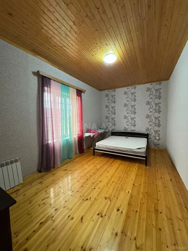 Satılır 4 otaqlı həyət evi 278 m²
