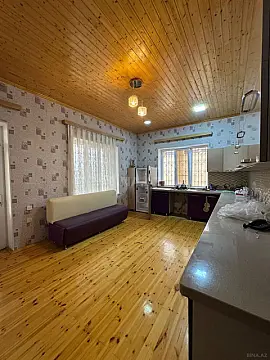Satılır 4 otaqlı həyət evi 278 m²
