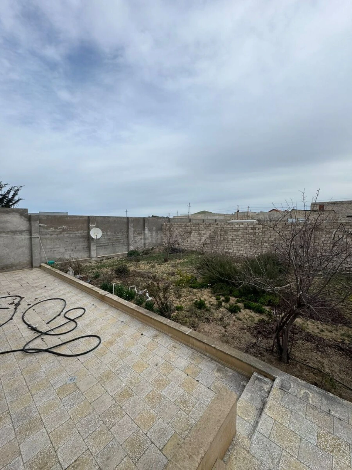 Satılır 4 otaqlı həyət evi 278 m²