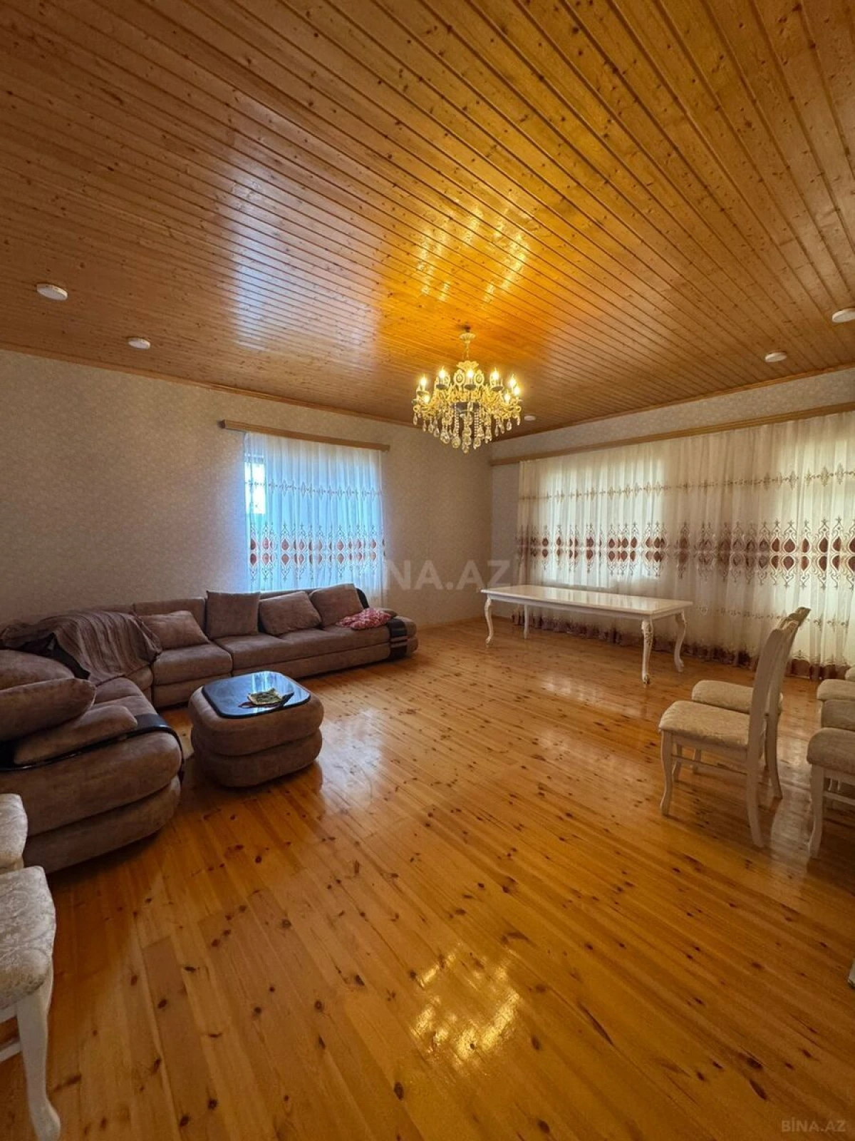 Satılır 4 otaqlı həyət evi 278 m²
