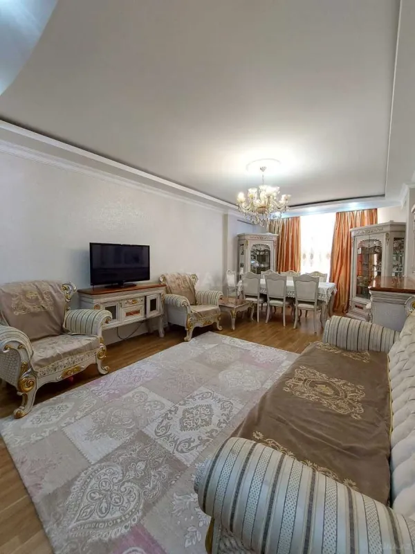Satılır 3 otaqlı mənzil 113 m²