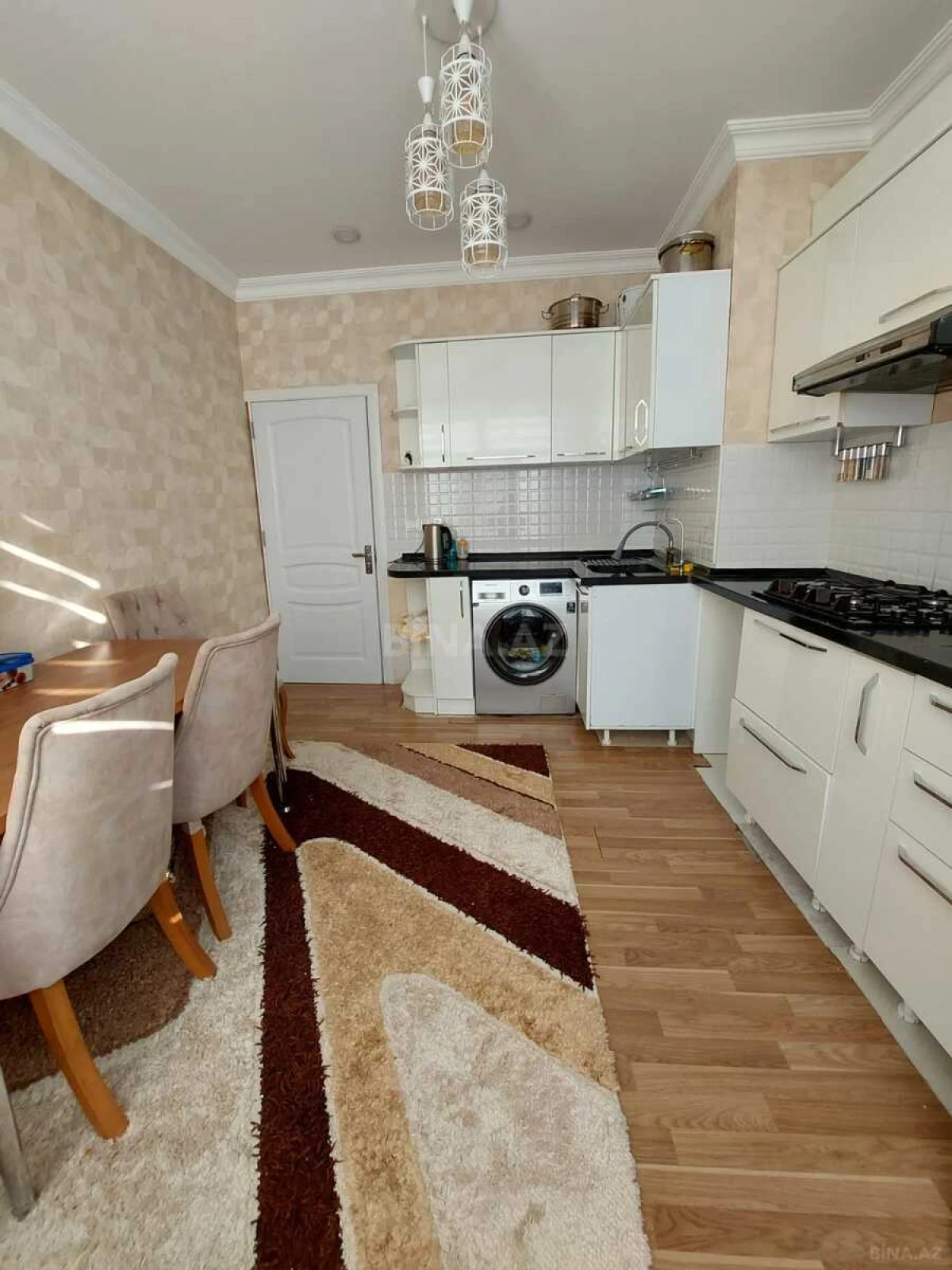 Satılır 3 otaqlı mənzil 113 m²